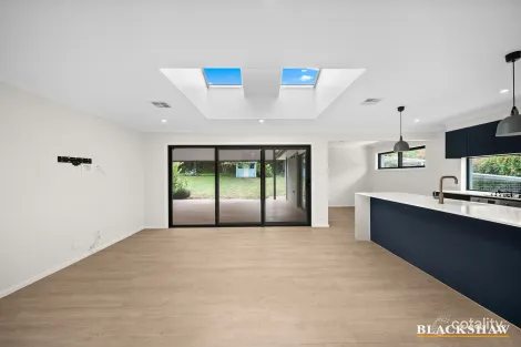 Property photo of 122 Kitchener Street Garran ACT 2605