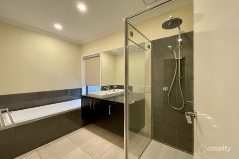 Property photo of 7 Oleander Parade Mickleham VIC 3064