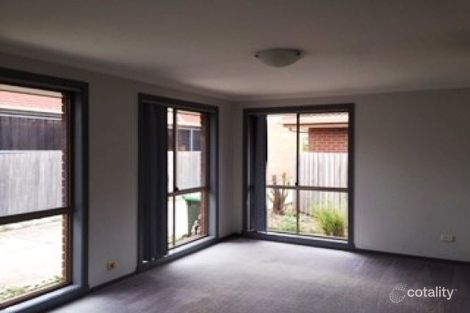 Property photo of 2/174 Victoria Street Altona Meadows VIC 3028