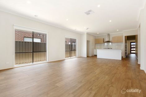 Property photo of 74 Riverside Concourse Cobblebank VIC 3338