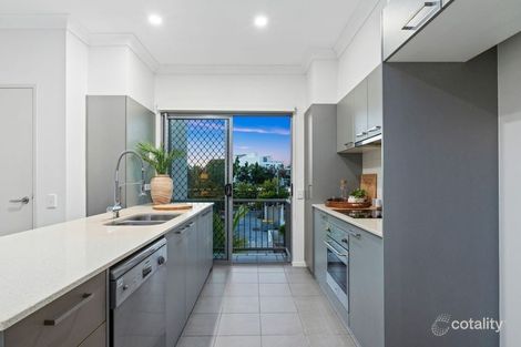 Property photo of 5/12-18 Bayview Street Runaway Bay QLD 4216