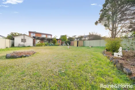 Property photo of 2 Alexander Crescent Macquarie Fields NSW 2564