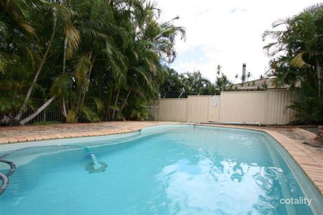 Property photo of 30 Colonsay Crescent Merrimac QLD 4226