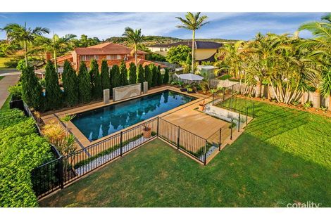 Property photo of 8 Coneyhurst Crescent Carindale QLD 4152