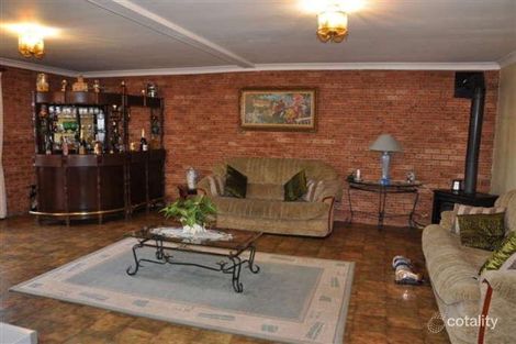 Property photo of 4 Norval Place Illawong NSW 2234