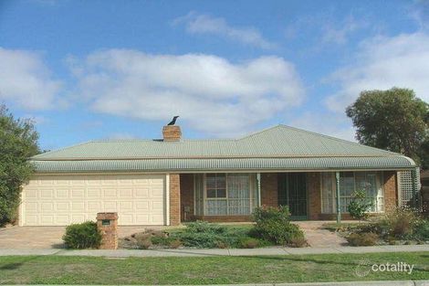 49 Baringa Park Dr, Narre Warren South, VIC 3805