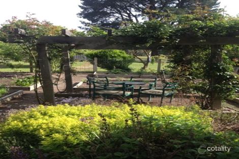 36 Patons Rd, Macclesfield, VIC 3782