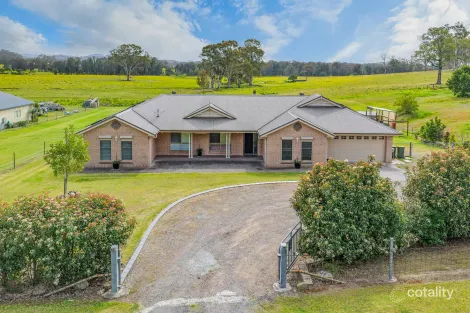 34 Dixon St, Seaham, NSW 2324