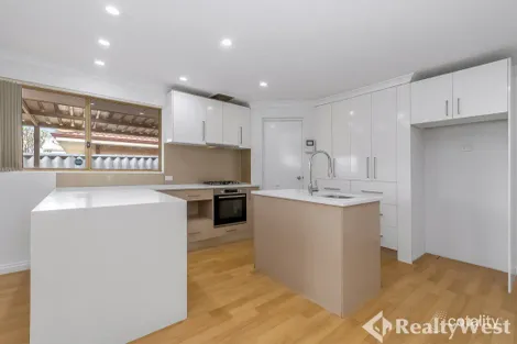 Property photo of 40 Honours Rise Marangaroo WA 6064