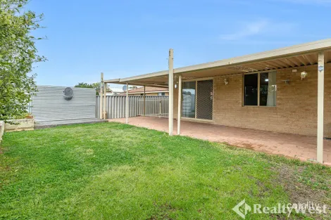 Property photo of 40 Honours Rise Marangaroo WA 6064