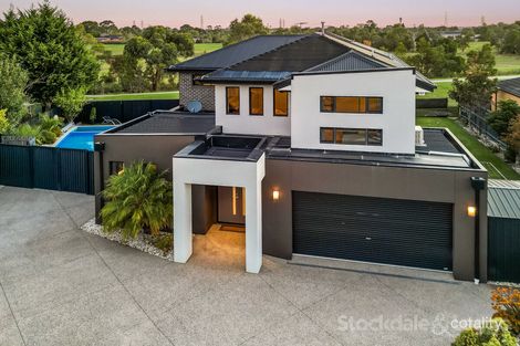Property photo of 24 Garden View Court Narre Warren North VIC 3804