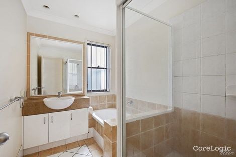 Property photo of 29 Blackwattle Circuit Arundel QLD 4214