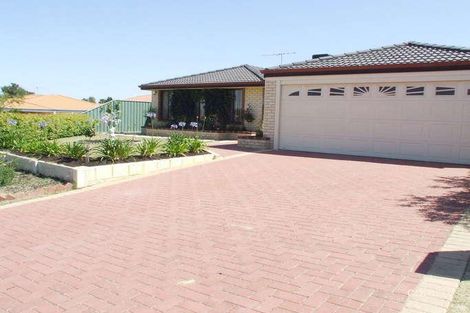 32 Frond Cct, Banksia Grove, WA 6031