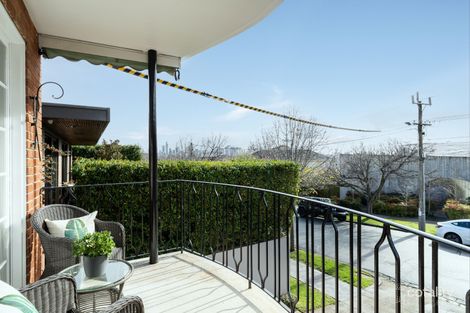 Property photo of 9/8 Trawalla Avenue Toorak VIC 3142