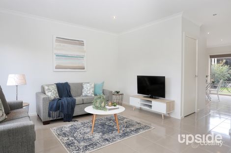 Property photo of 22/1 Hyde Park Avenue Craigieburn VIC 3064