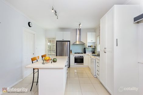 Property photo of 5 Irvine Crescent Yarra Glen VIC 3775