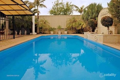 Property photo of 17 St Fillans Bend Wanneroo WA 6065