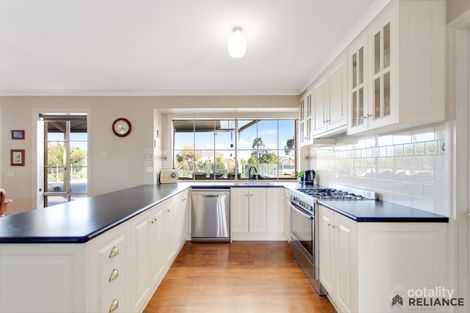 Property photo of 8 Killarney Drive Melton VIC 3337