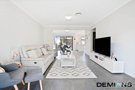 Property photo of 7 Kermond Walk Moorebank NSW 2170