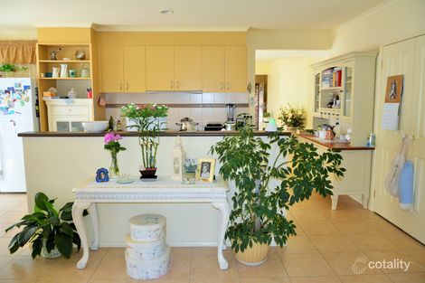 Property photo of 30 Greensted Grove Roxburgh Park VIC 3064