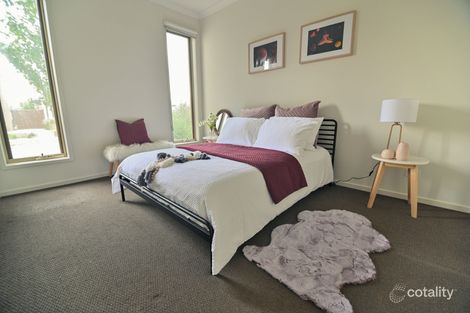 11 Solitude Cres, Point Cook, VIC 3030