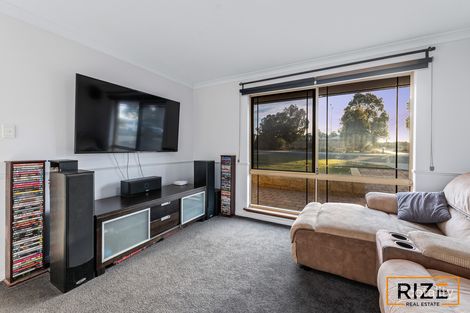 Property photo of 61 Celadon Loop Banksia Grove WA 6031