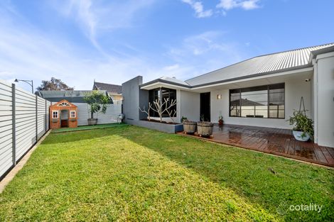 Property photo of 18 Lareema Gardens Banksia Grove WA 6031