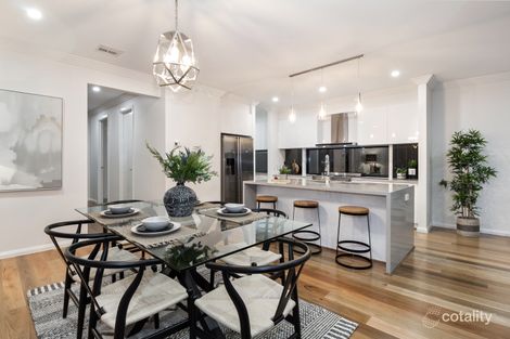 Property photo of 16 Elphinstone Way Wantirna South VIC 3152