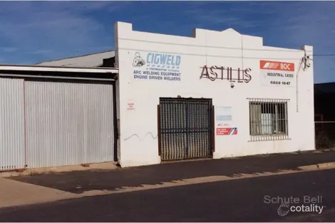 Property photo of 33 Third Avenue North Narromine NSW 2821