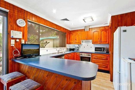 Property photo of 21 Seawind Terrace Berkeley Vale NSW 2261