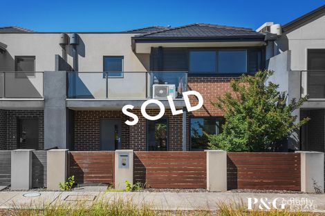 Property photo of 11 Gertrude Lane Pakenham VIC 3810