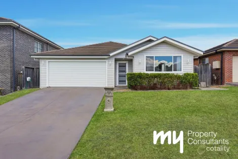 Property photo of 39 Young Circuit Elderslie NSW 2570