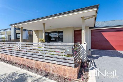 Property photo of 10 Dorney Esplanade Champion Lakes WA 6111