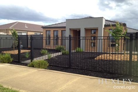 Property photo of 19 Clitheroe Green Derrimut VIC 3026