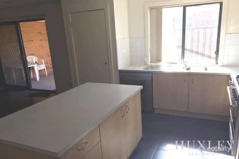 Property photo of 19 Clitheroe Green Derrimut VIC 3026