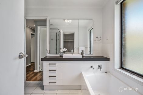 Property photo of 23 Haven Road Aberfoyle Park SA 5159