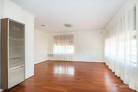 Property photo of 40 Madigan Crescent Mill Park VIC 3082