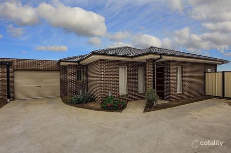 4/13 Bronton Cl, Kurunjang, VIC 3337