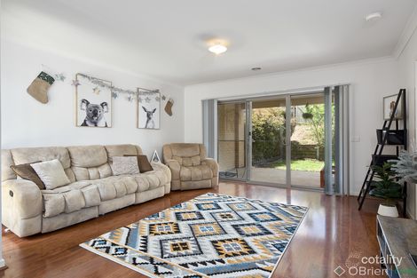 Property photo of 1/275A Princes Way Drouin VIC 3818