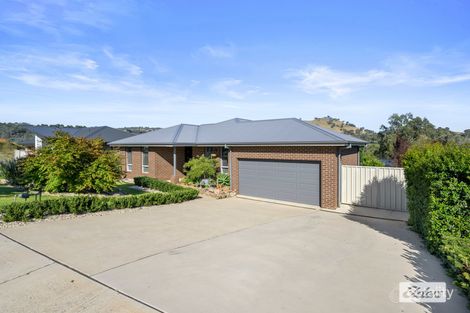 Property photo of 11 Anglesey Street Wodonga VIC 3690