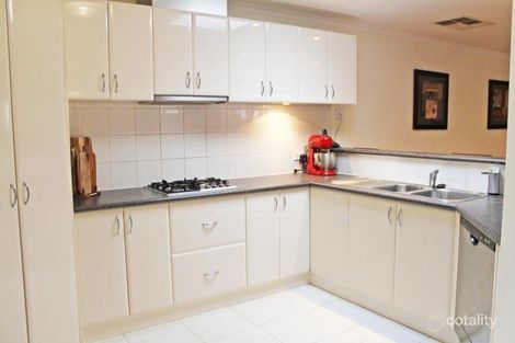 Property photo of 21 The Avenue South Morang VIC 3752