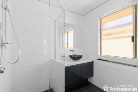 Property photo of 13 Kulin Pass Canning Vale WA 6155