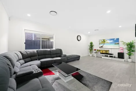 Property photo of 68 Ingall Loop Catherine Field NSW 2557