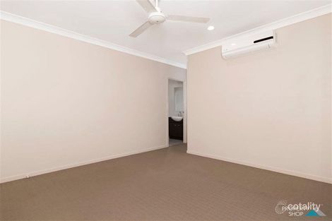 Property photo of 31 Fossilbrook Bend Trinity Park QLD 4879