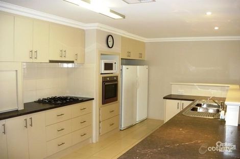 Property photo of 6 Walnut Way Meadow Springs WA 6210