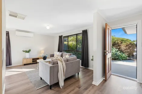 Property photo of 2 Vaughan Close Woodcroft SA 5162