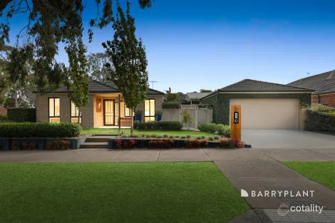 36 Blackwood Dr, Pakenham, VIC 3810