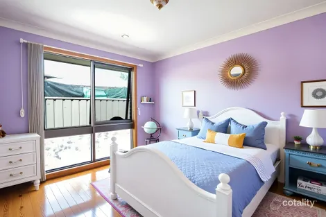 Property photo of 17 Lane Place Minto NSW 2566