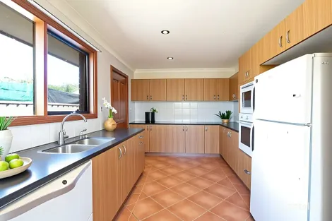 Property photo of 17 Lane Place Minto NSW 2566