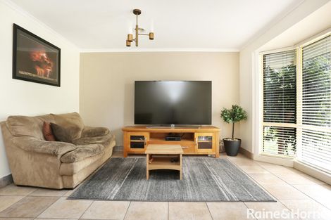 Property photo of 12 Caulfield Crescent Roxburgh Park VIC 3064